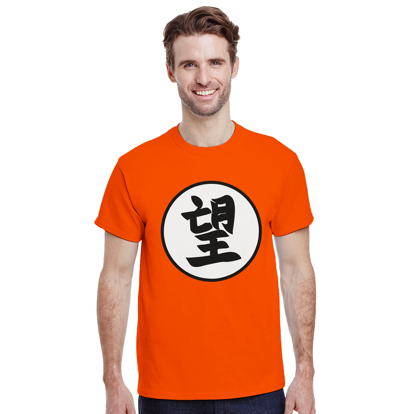 Modelo luciendo camiseta anime Z Inspired con diseño retro friki – FandomFit