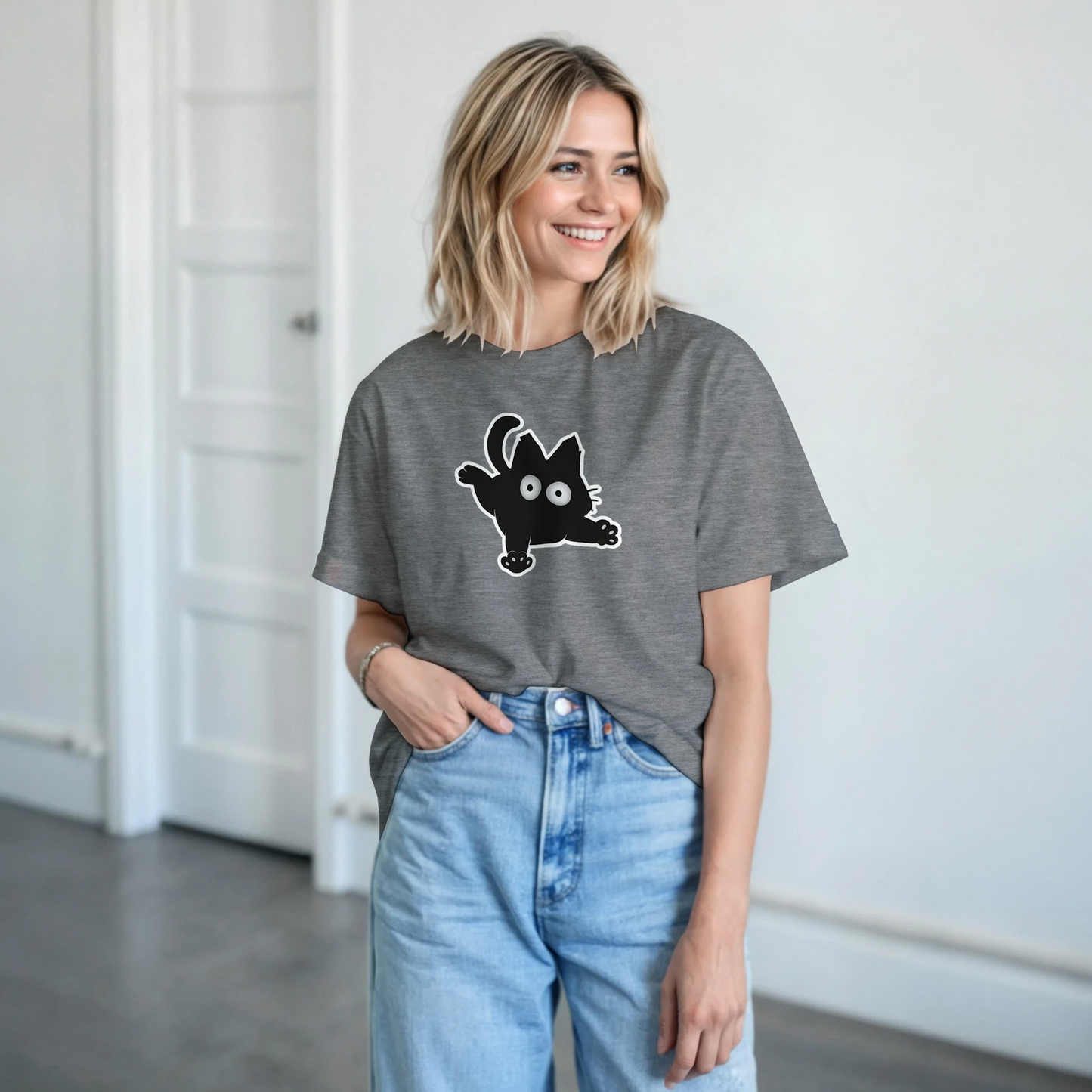 Outfit con camiseta anime de gato negro estilo sticker japonés – FandomFit