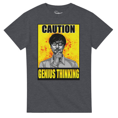 Camiseta friki Caution Genius Thinking inspirada en estética tecnológica – FandomFit