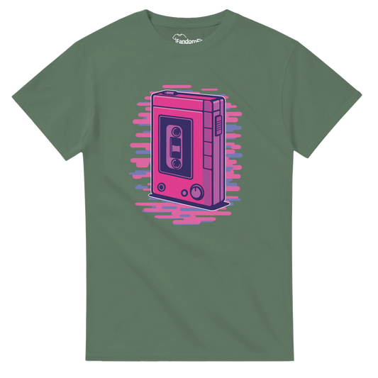 Camiseta friki retro con ilustración inspirada en el icónico walkman de los 80 – FandomFit