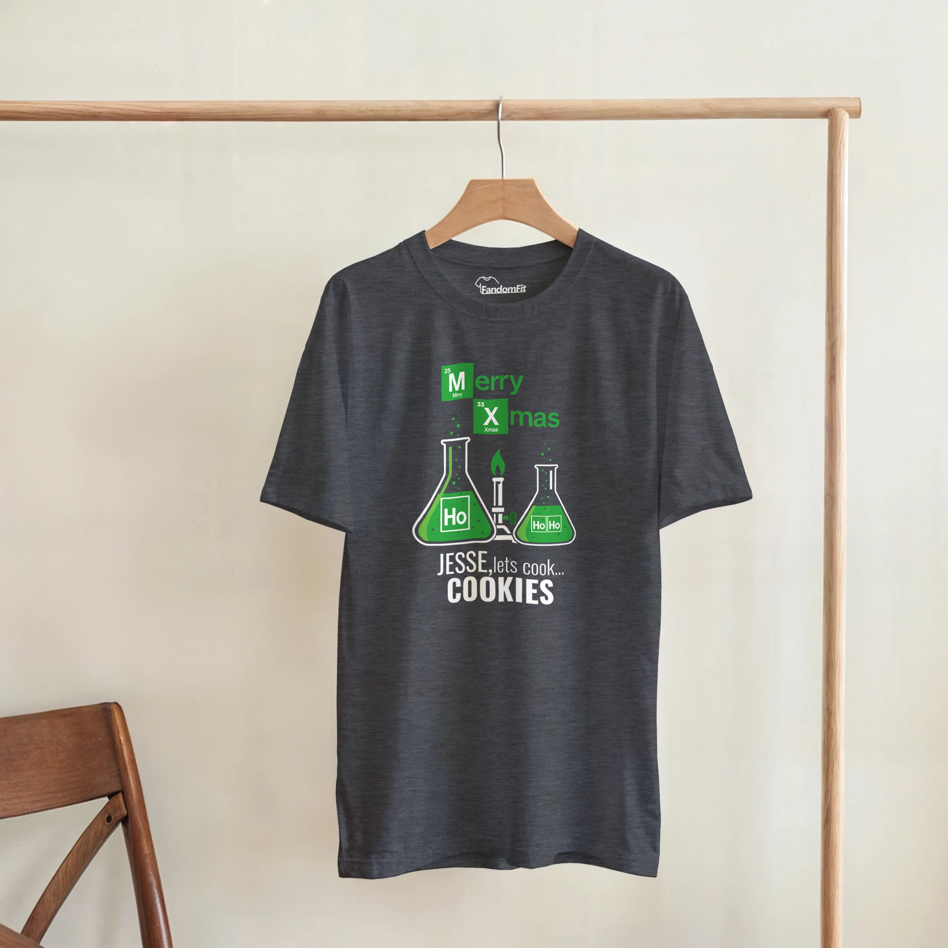 Camiseta friki navideña con mensaje humorístico Let's Cook Cookies.