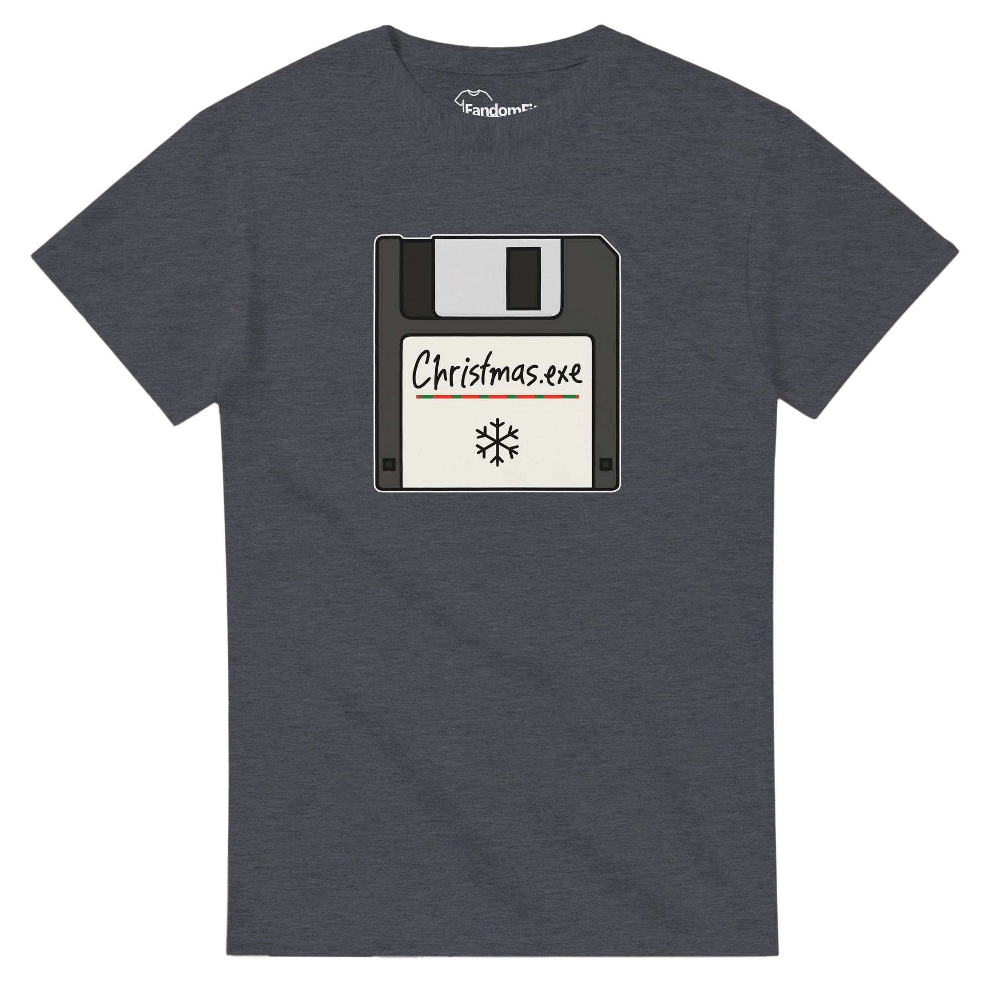 Camiseta navideña friki Christmas.exe en vista frontal con diseño de disquete retro y copos pixelados