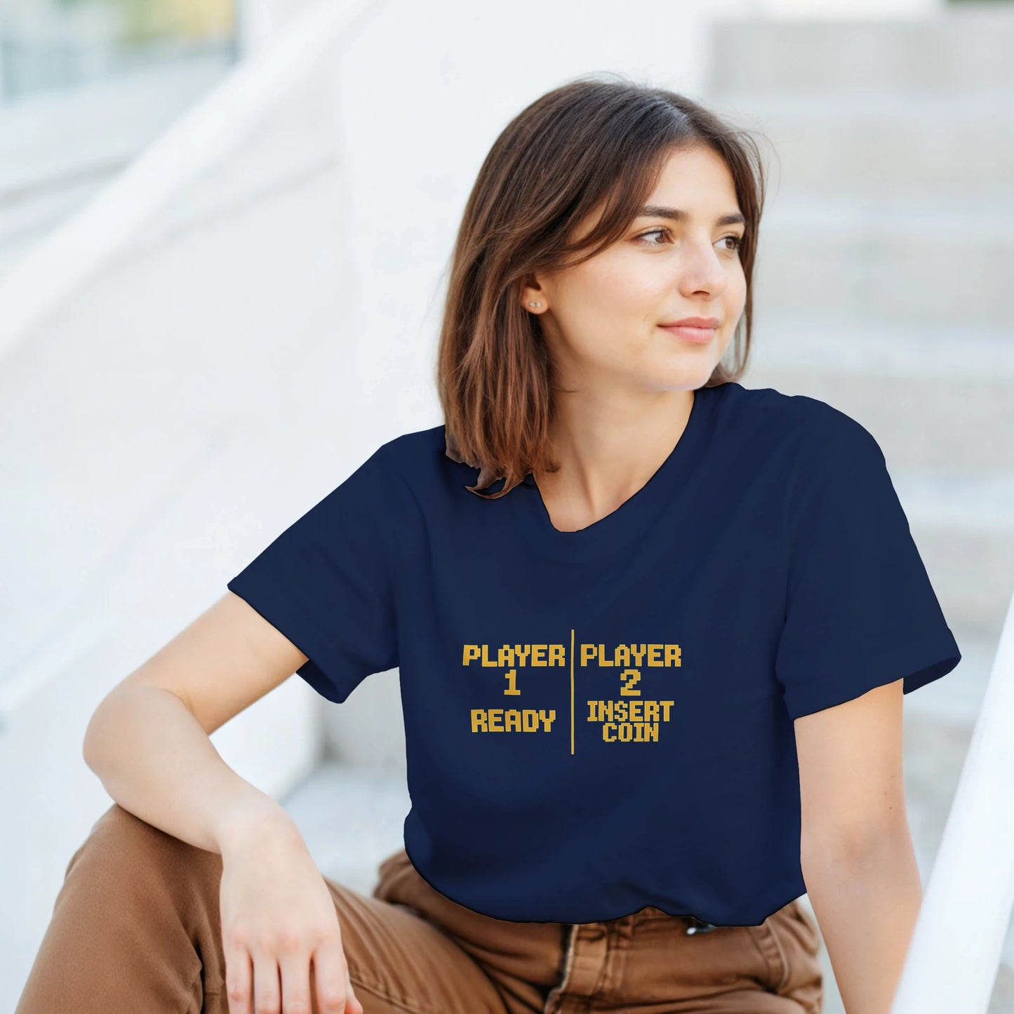 Outfit con camiseta retro Player 1 / Player 2 y diseño 8-bit arcade – FandomFit