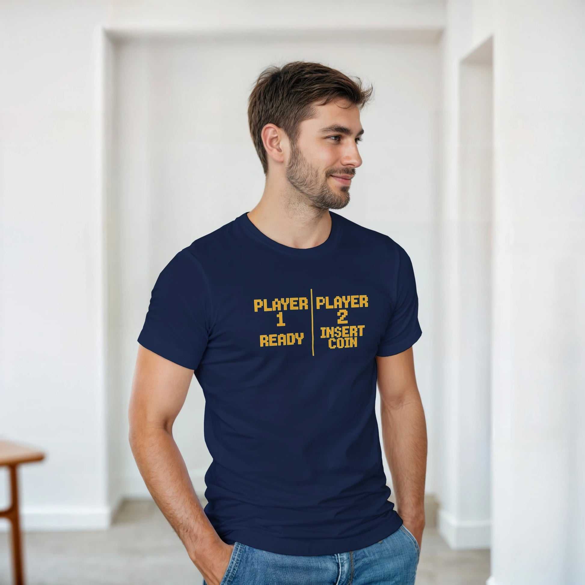 Look gamer con camiseta retro Player 1 / Player 2 de estilo arcade – FandomFit