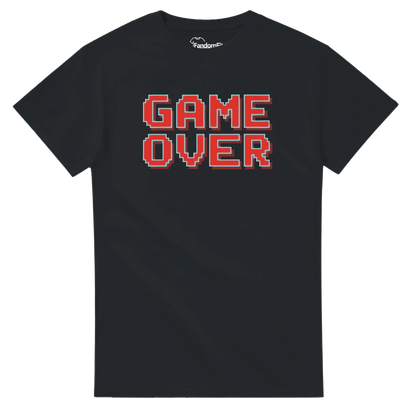 Camiseta retro Game Over con tipografía pixelada de pantalla final – FandomFit