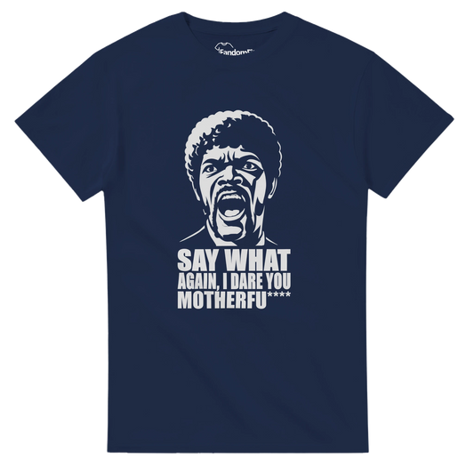 Camiseta negra Say WHAT?! de estilo cine clásico con diseño minimalista – FandomFit