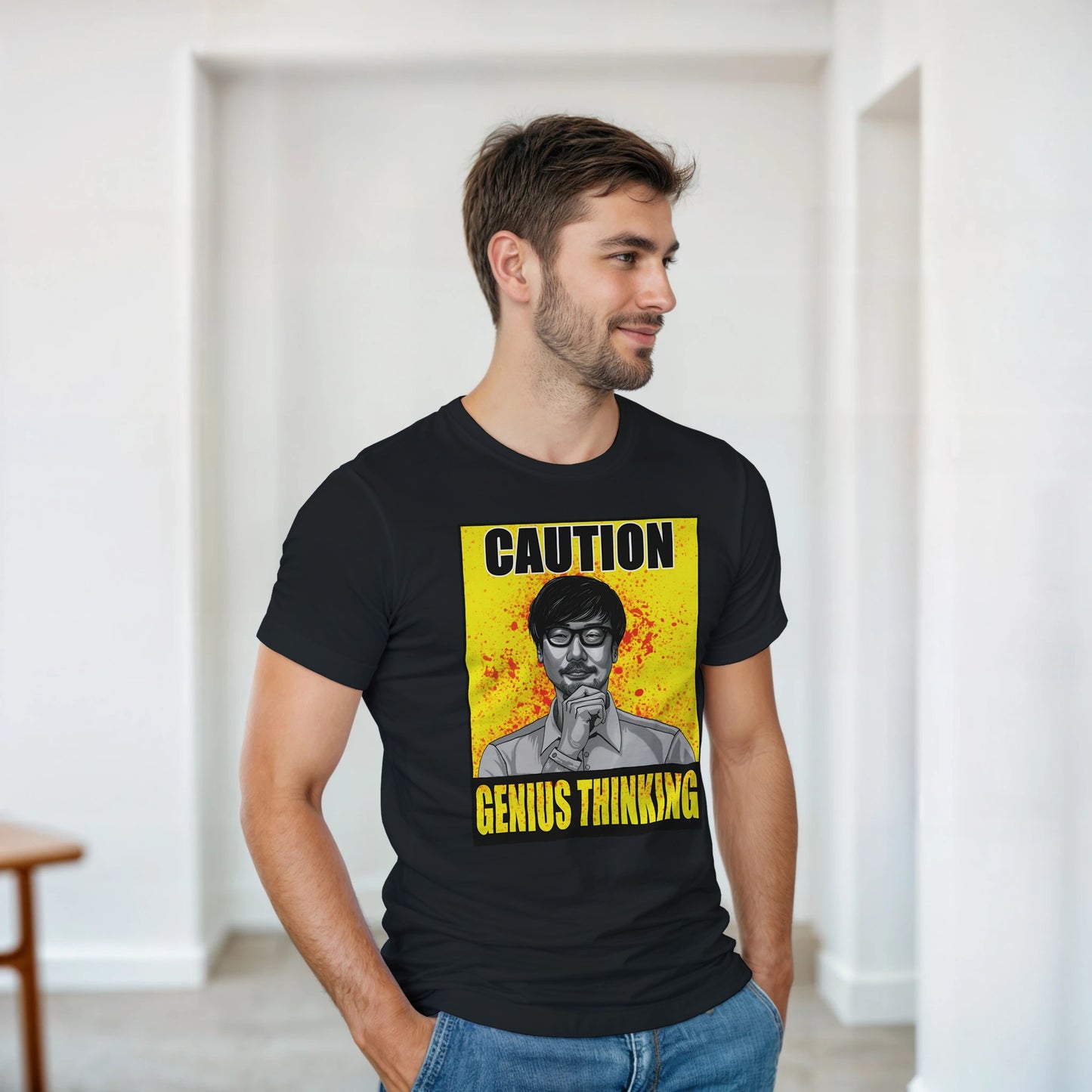Camiseta videojuegos Caution Genius Thinking con diseño retro y modelo casual – FandomFit