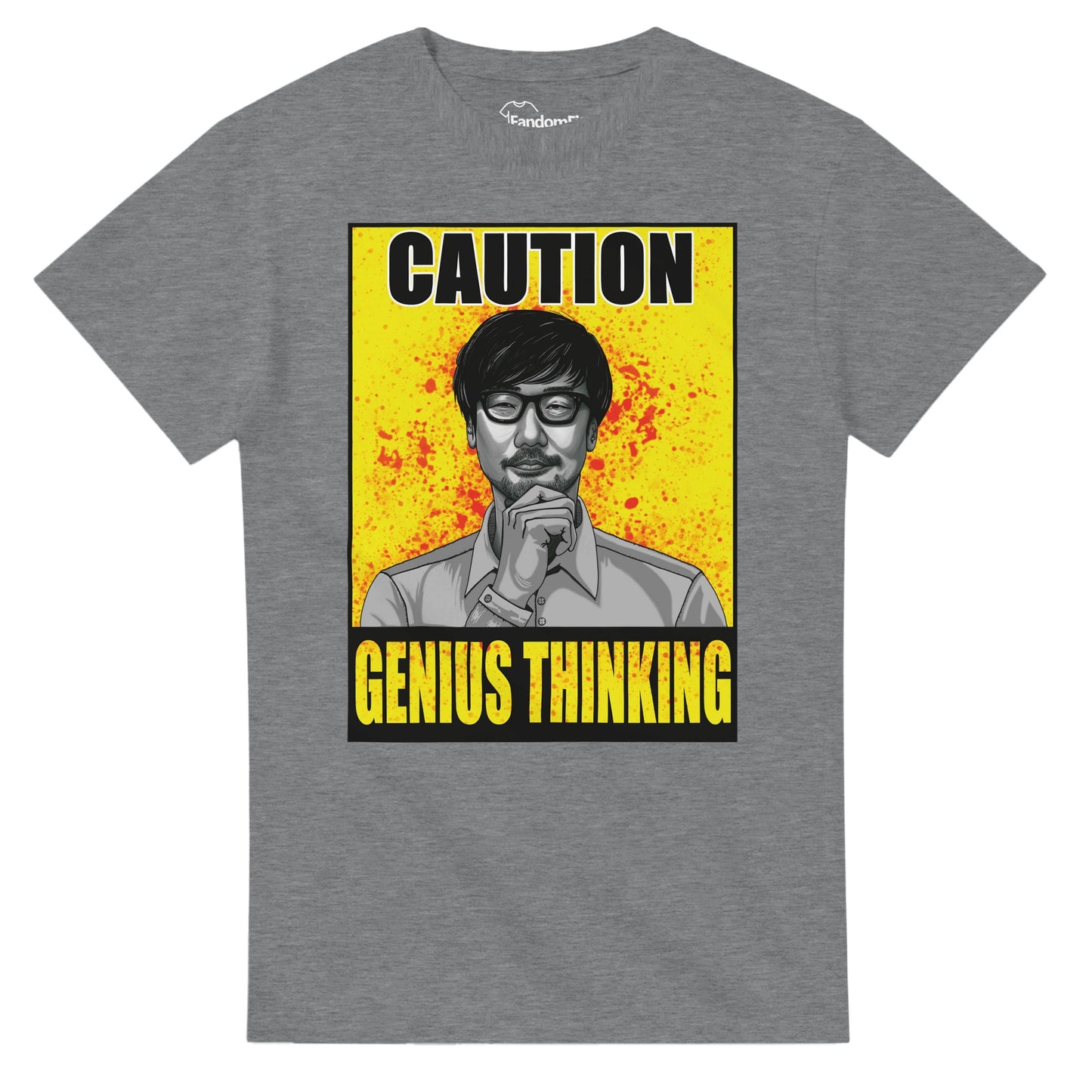 Camiseta videojuegos Caution Genius Thinking con fondo metálico y tipografía bold – FandomFit