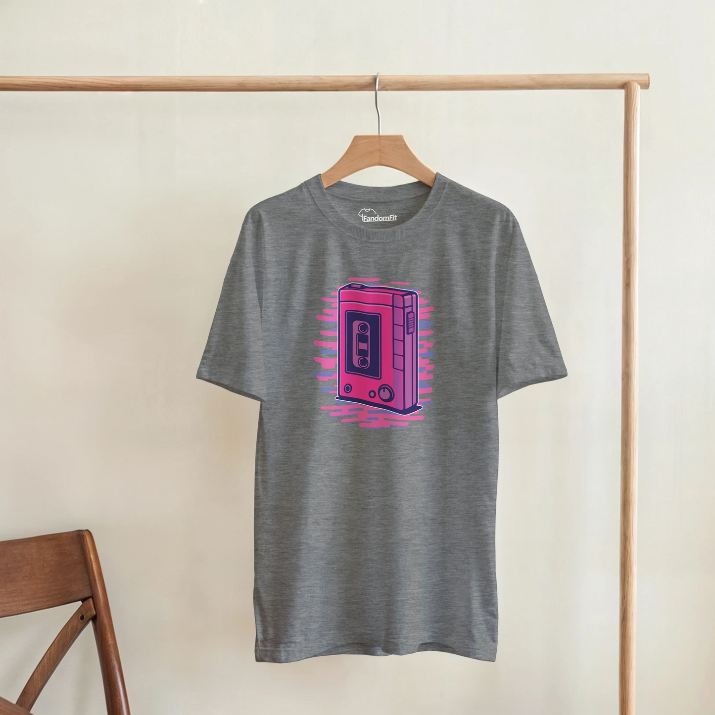 Camiseta Walkman retro de estilo ochentero y diseño artístico – FandomFit