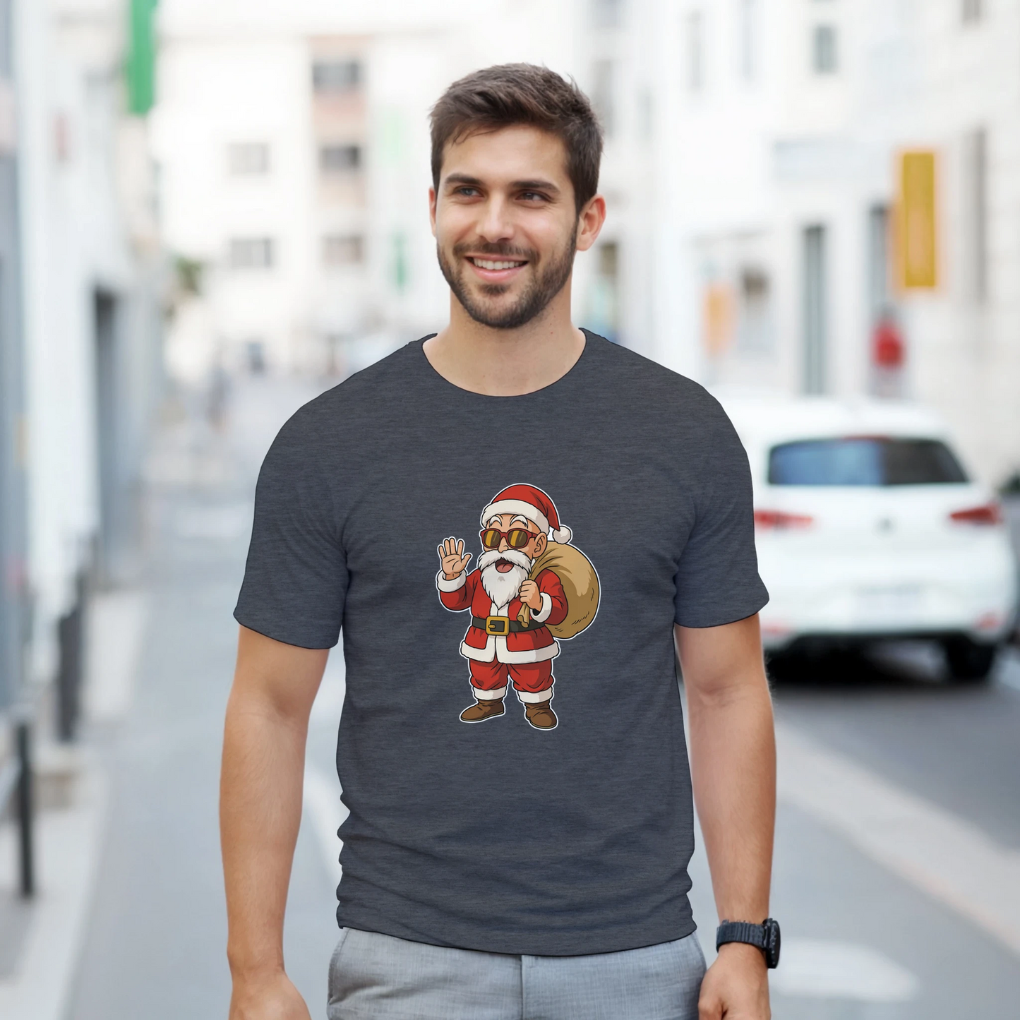 Modelo vistiendo la camiseta navideña friki Santa-House en un look casual con estética anime
