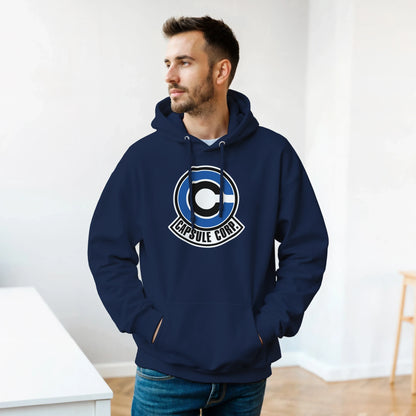 hombre con sudadera “Capsule” de FandomFit, diseño tech unisex inspirado en el anime y la cultura geek