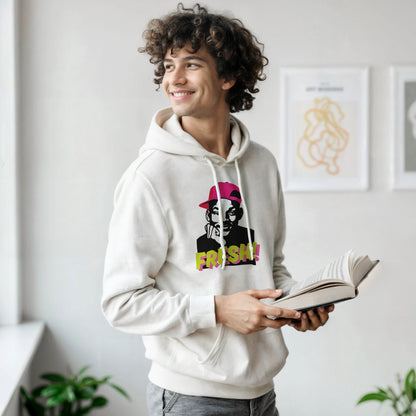 hombre con sudadera “Fresh” de FandomFit, prenda unisex de estilo callejero y aire retro
