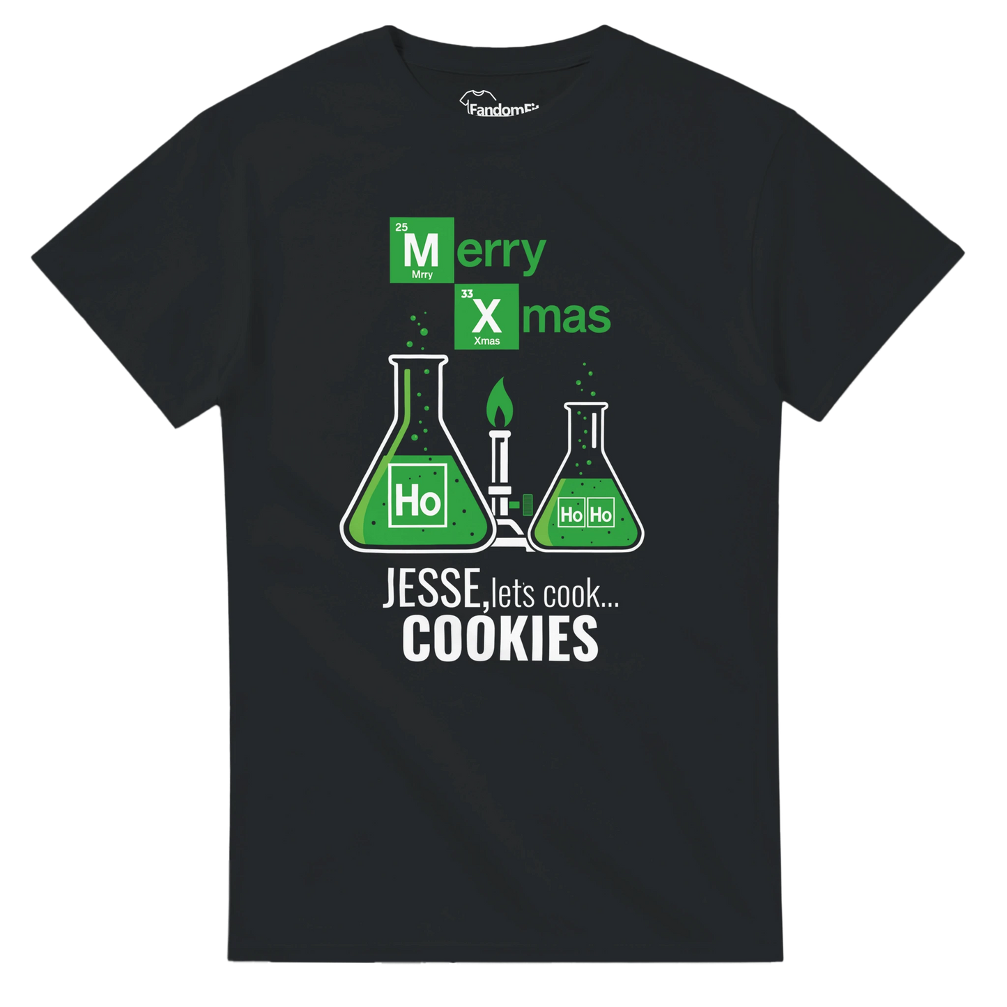 Camiseta navideña geek Let’s Cook Cookies en vista plana sobre fondo oscuro.