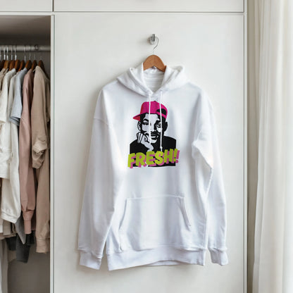 sudadera friki “Fresh” de FandomFit, ideal para quienes buscan un look casual con inspiración pop noventera