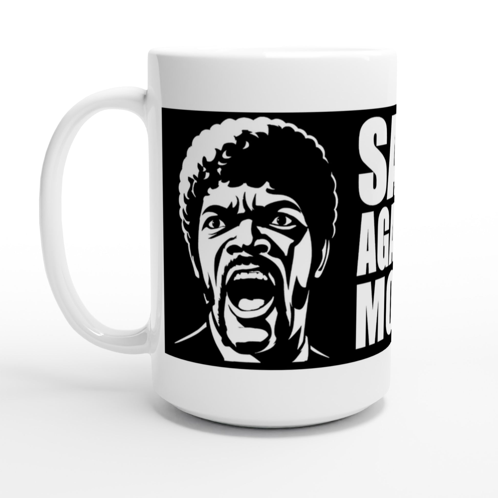 Taza friki Say What Again 440 ml vista frontal, diseño cinematográfico en alto contraste y formato grande con acabado brillante.